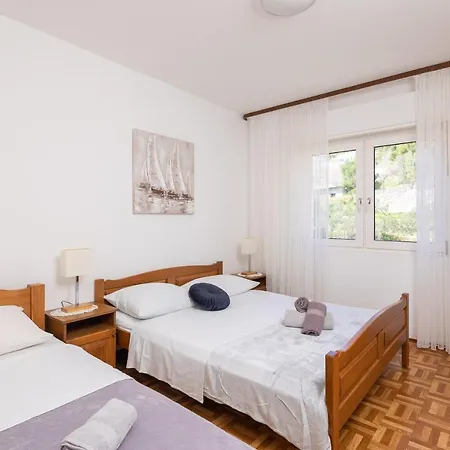 Sunny Apartment Duce