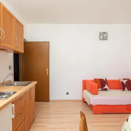 Sunny Apartman *