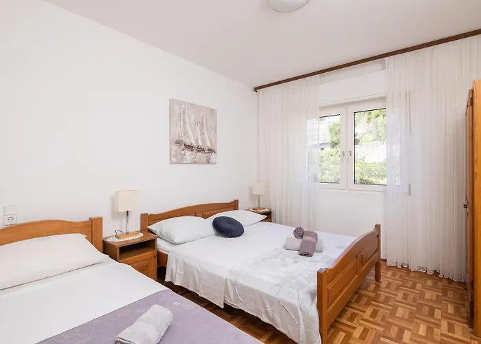Sunny Appartement Duće